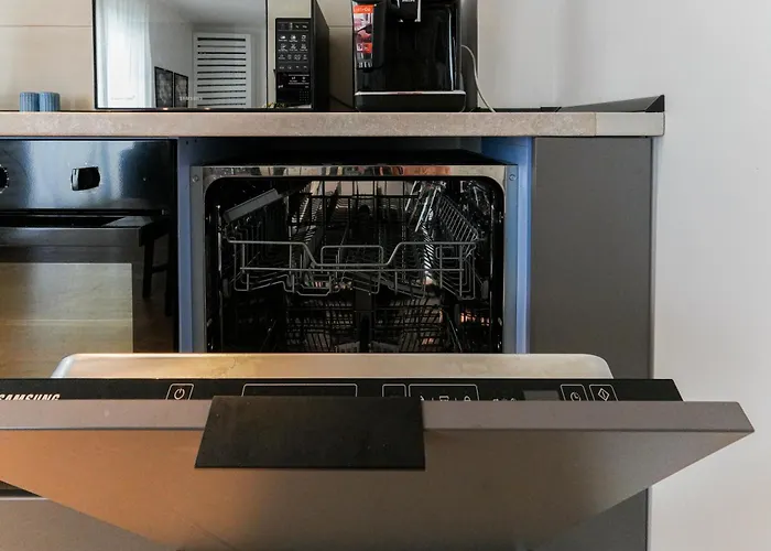 Maria - Modern With Parking And Workspace Bucarest