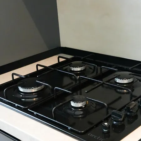 Maria - Modern With Parking And Workspace *