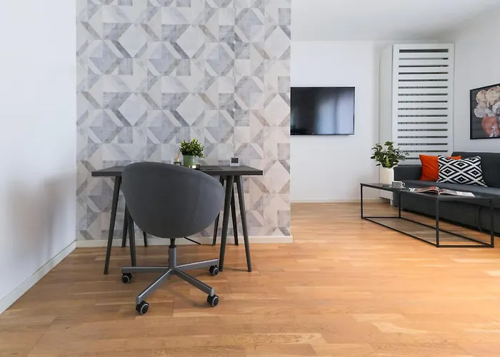 Maria - Modern With Parking And Workspace Апартаменты *