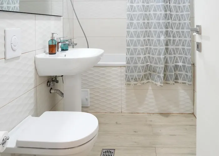 Apartman Maria - Modern With Parking And Workspace